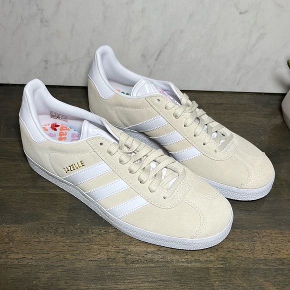 LE adidas Gazelle Off White - Picture 9 of 11